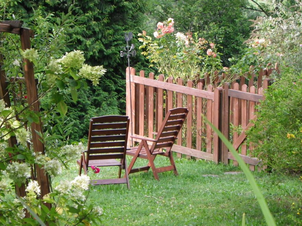 Maison d'Hôtes de la Verrière Les Ardillats Extérieur photo