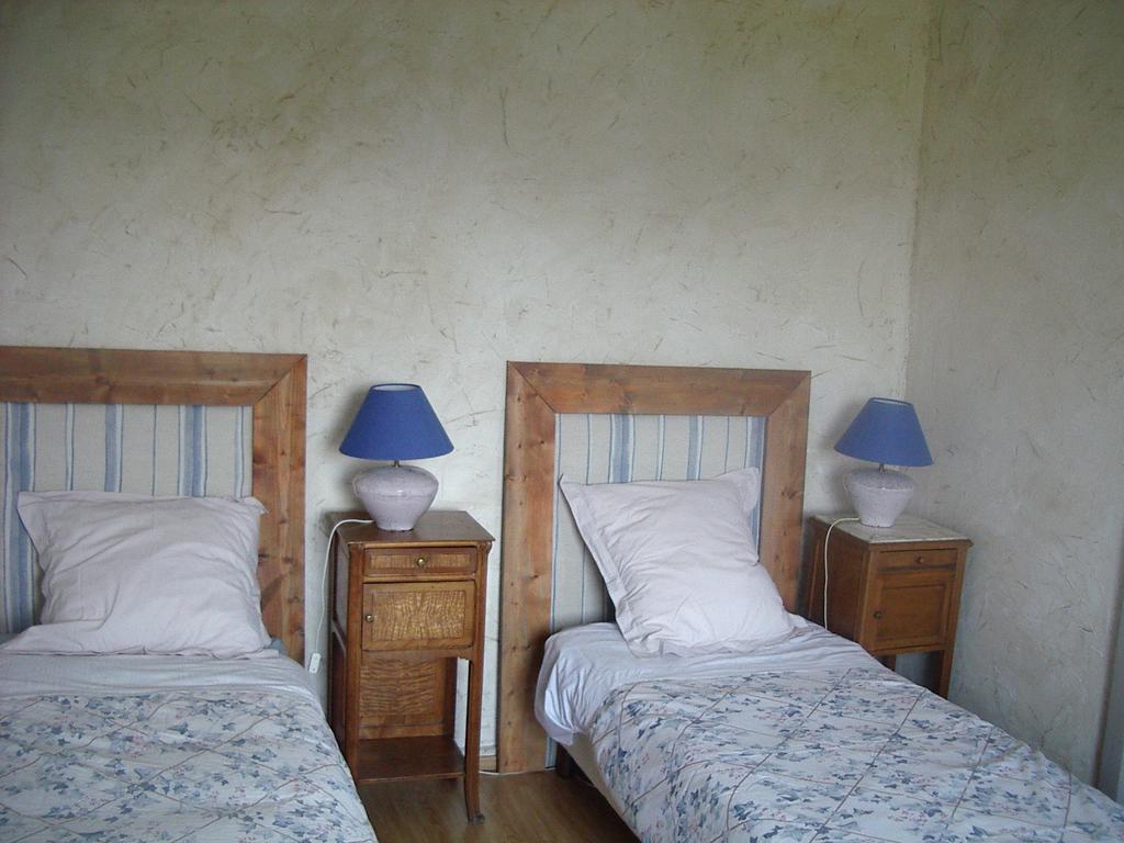 Maison d'Hôtes de la Verrière Les Ardillats Extérieur photo