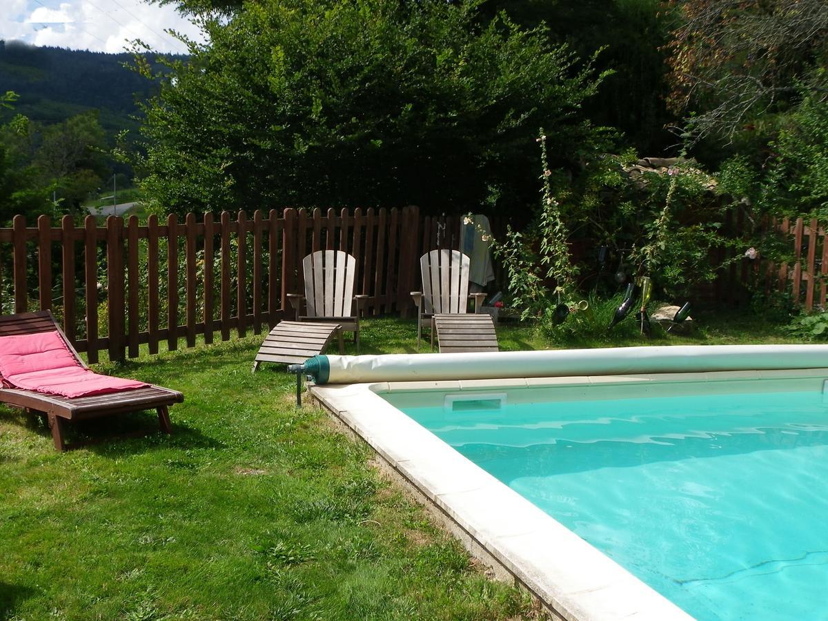 Maison d'Hôtes de la Verrière Les Ardillats Extérieur photo